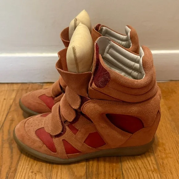 Isabel Marant Red Suede High-Top Sneakers - Picture 4 of 5